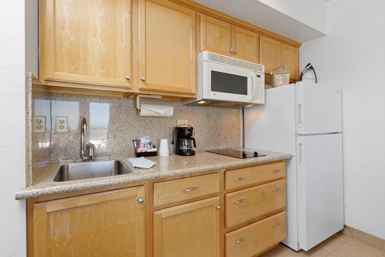 פיסמו ביץ' Beach House Inn & Suites מראה חיצוני תמונה